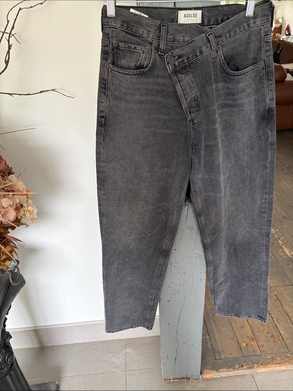 AGOLDE WOMEN Washed Black Slim Straight Jeans